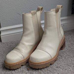 Sorel Cream Textured Ankle Boots